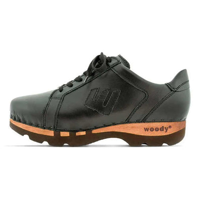 [Schwarz] Luca Herren Clog Sneaker mit biegsamer nachhaltiger holzsohle, der bestseller, farbe: schwarz, holzclogs woody, woody schuhe, woody shoes, handgemachte holzschuhe aus österreich, kärnten