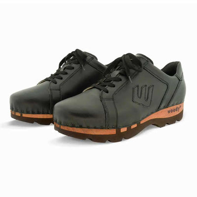 [Schwarz] Luca Herren Clog Sneaker mit biegsamer nachhaltiger holzsohle, der bestseller, farbe: schwarz, holzclogs woody, woody schuhe, woody shoes, handgemachte holzschuhe aus österreich, kärnten