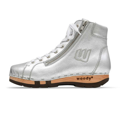 [Silber] Roxy Damen Clog Sneaker Silber von woody Schuhe. Clogs Damen, Damen Sneakers. roxy, clog sneakers für damen mit hohem schaft und biegsamer nachhaltiger holzsohle, farbe: silber (glattleder), holzclogs woody, woody schuhe, woody shoes, handgemachte holzschuhe aus österreich, kärnten