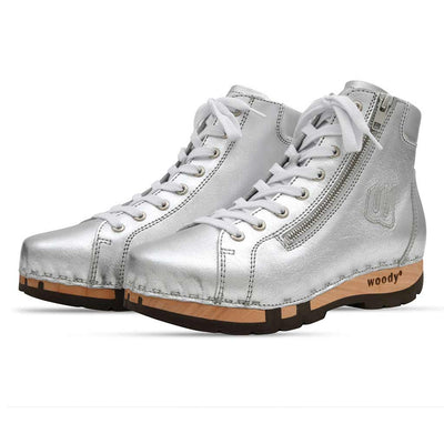 [Silber] Roxy Damen Clog Sneaker Silber von woody Schuhe. Clogs Damen, Damen Sneakers. roxy, clog sneakers für damen mit hohem schaft und biegsamer nachhaltiger holzsohle, farbe: silber (glattleder), holzclogs woody, woody schuhe, woody shoes, handgemachte holzschuhe aus österreich, kärnten