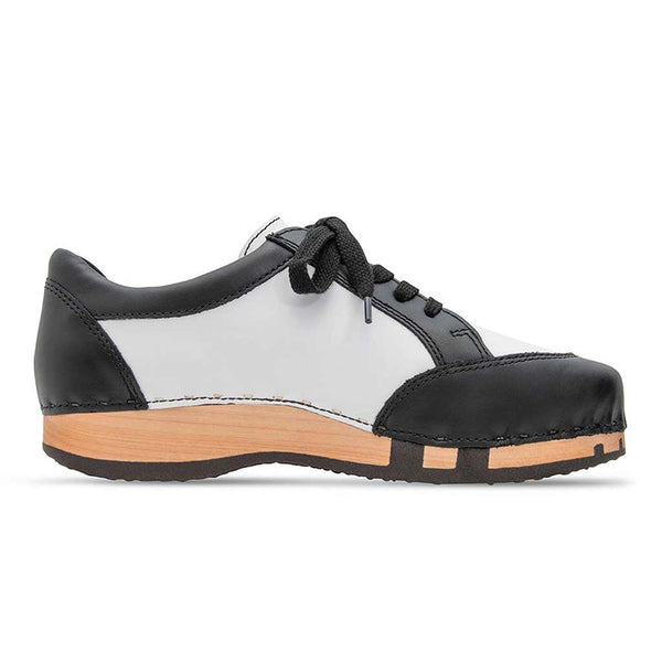 [Schwarz-Weiss] Abby Damen Clog Sneaker mit biegsamer nachhaltiger holzsohle, farbe: schwarz-weiss (Glattleder), holzclogs woody, woody schuhe, woody shoes, handgemachte holzschuhe aus österreich, kärnten