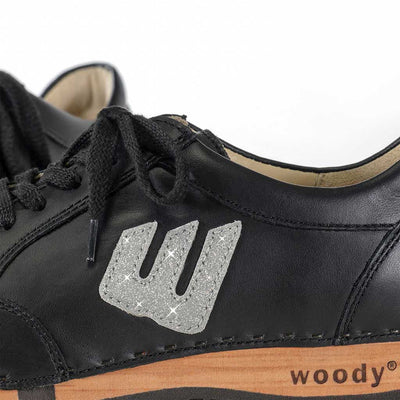 [Schwarz-Silber Glitzer] Abby Damen Clog Sneaker glam line mit biegsamer nachhaltiger holzsohle, farbe: schwarz holzclogs woody, woody schuhe, woody shoes, handgemachte holzschuhe aus österreich, kärnten