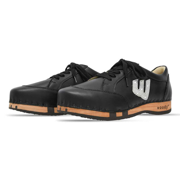 [Schwarz-Silber Glitzer] Abby Damen Clog Sneaker glam line mit biegsamer nachhaltiger holzsohle, farbe: schwarz holzclogs woody, woody schuhe, woody shoes, handgemachte holzschuhe aus österreich, kärnten