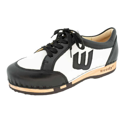 [Schwarz-Weiss] Abby Damen Clog Sneaker mit biegsamer nachhaltiger holzsohle, farbe: schwarz-weiss (Glattleder), holzclogs woody, woody schuhe, woody shoes, handgemachte holzschuhe aus österreich, kärnten