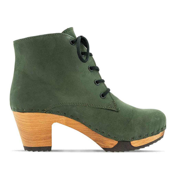 [Forest] Anne Clog Ankle Boots / stiefeletten, woody holzschuhe. ankle boots gefüttert, damenstiefel, stiefel, damenclogs mit flexibler, biegsamer holzsohle. holzclogs, clogs damen knöchel stiefel, damen clogs mit fussbett. ankleboots holz schuhe, holzclog, holzschuhe kaufen, farbe: forest (gruen)