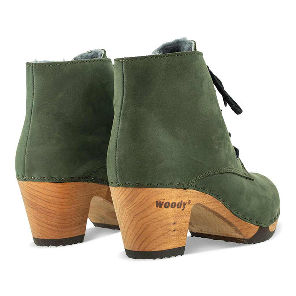 [Forest] Anne Clog Ankle Boots / stiefeletten, woody holzschuhe. ankle boots gefüttert, damenstiefel, stiefel, damenclogs mit flexibler, biegsamer holzsohle. holzclogs, clogs damen knöchel stiefel, damen clogs mit fussbett. ankleboots holz schuhe, holzclog, holzschuhe kaufen, farbe: forest (gruen)