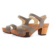 [Sand] Carmen Damen Clog Sandalette, farbe: sand_clogs sandalen damen mit biegsamer nachhaltiger weidenholzsohle und knöchelriemchen, holzclogs woody, woody schuhe, woody shoes, handgemachte holzschuhe aus österreich, kärnten