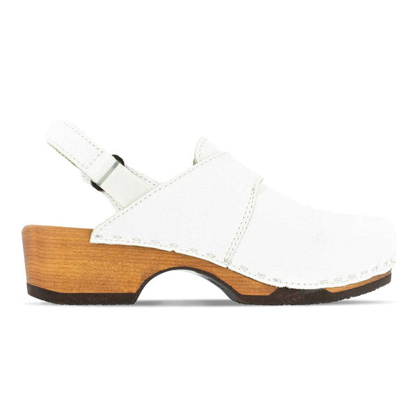 [Weiss] Cornelia Damen Clog, farbe: weiss_clogs damen, arbeitsschuh mit biegsamer nachhaltiger weidenholzsohle, holzclogs woody, woody schuhe, woody shoes, handgemachte holzschuhe aus österreich, kärnten