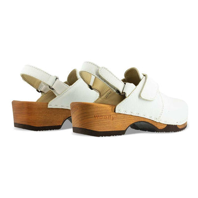 [Weiss] Cornelia Damen Clog, farbe: weiss_clogs damen, arbeitsschuh mit biegsamer nachhaltiger weidenholzsohle, holzclogs woody, woody schuhe, woody shoes, handgemachte holzschuhe aus österreich, kärnten