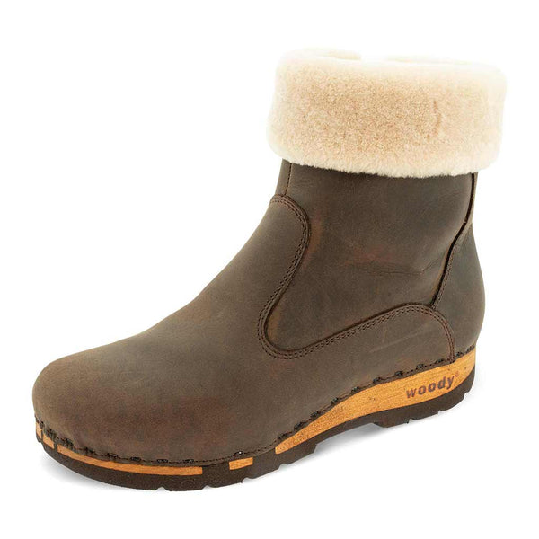 [Caffe] Elke Damen Clog Stiefelette mit biegsamer nachhaltiger holzsohle, lammfellfutter und kragen, farbe: caffe, holzclogs woody, woody schuhe, woody shoes, handgemachte holzschuhe aus österreich, kärnten