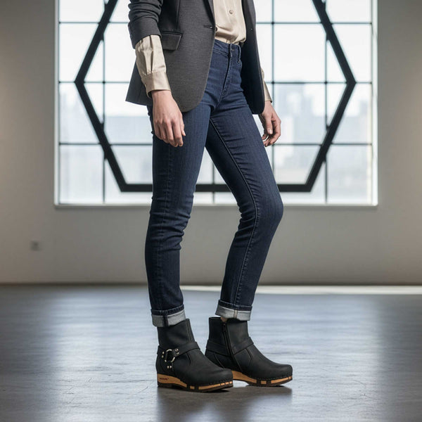 [Nero] elya damen clog stiefelette mit biegsamer nachhaltiger holzsohle, farbe: nero (schwarz), holzclogs woody, woody schuhe, woody shoes, handgemachte holzschuhe aus österreich, kärnten