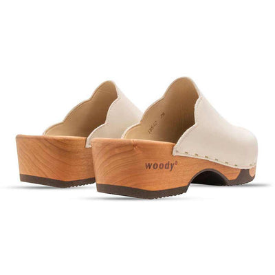 [Creme] Emma Damen Clog, farbe:creme, clogs damen mit biegsamer nachhaltiger weidenholzsohle, holzclogs woody, woody schuhe, woody shoes, handgemachte holzschuhe aus österreich, kärnten