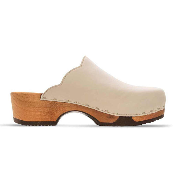 [Creme] Emma Damen Clog, farbe:creme, clogs damen mit biegsamer nachhaltiger weidenholzsohle, holzclogs woody, woody schuhe, woody shoes, handgemachte holzschuhe aus österreich, kärnten