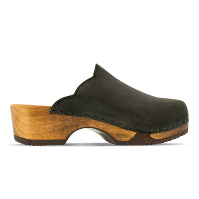 [Nero] Emma Damen Clog, farbe: nero alias schwarz_clogs damen mit biegsamer nachhaltiger weidenholzsohle, holzclogs woody, woody schuhe, woody shoes, handgemachte holzschuhe aus österreich, kärnten