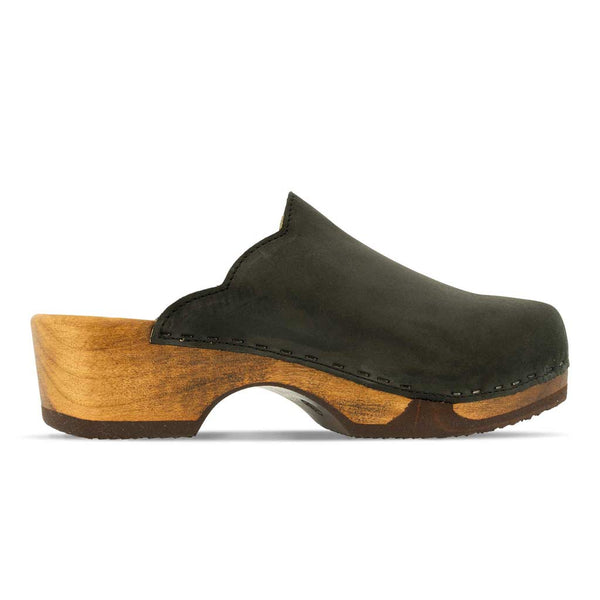[Nero] Emma Damen Clog, farbe: nero alias schwarz_clogs damen mit biegsamer nachhaltiger weidenholzsohle, holzclogs woody, woody schuhe, woody shoes, handgemachte holzschuhe aus österreich, kärnten