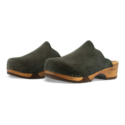 [Nero] Emma Damen Clog, farbe: nero alias schwarz_clogs damen mit biegsamer nachhaltiger weidenholzsohle, holzclogs woody, woody schuhe, woody shoes, handgemachte holzschuhe aus österreich, kärnten