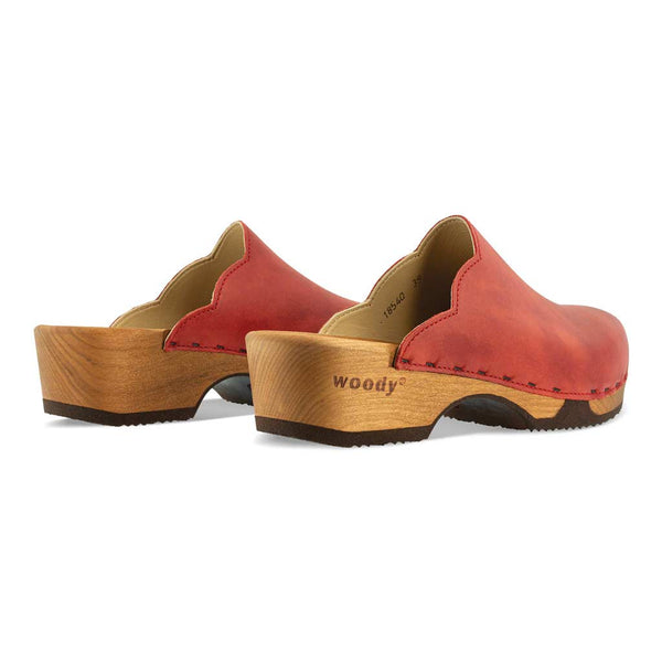 [Rosso] Emma Damen Clog, farbe: rosso (rot)_clogs damen mit biegsamer nachhaltiger weidenholzsohle, holzclogs woody, woody schuhe, woody shoes, handgemachte holzschuhe aus österreich, kärnten