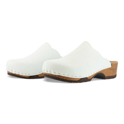 [Weiss] Emma Damen Clog, farbe: weiss_clogs damen mit biegsamer nachhaltiger weidenholzsohle, holzclogs woody, woody schuhe, woody shoes, handgemachte holzschuhe aus österreich, kärnten