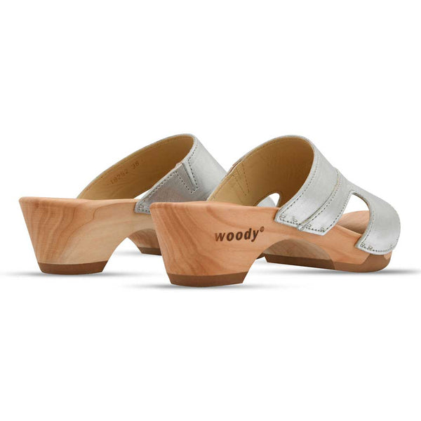 [Silber] Fiona Damen Clog, farbe: silber, pantoletten clogs damen mit biegsamer nachhaltiger Holzsohle,holzclogs woody, woody schuhe, woody shoes, handgemachte holzschuhe aus österreich, kärnten