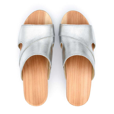 [Silber] Fiona Damen Clog, farbe: silber, pantoletten clogs damen mit biegsamer nachhaltiger Holzsohle,holzclogs woody, woody schuhe, woody shoes, handgemachte holzschuhe aus österreich, kärnten