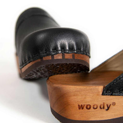 [Cervo Nero] Hanni Damen Clog mit biegsamer nachhaltiger holzsohle, farbe: cervo nero (schwarz), holzclogs woody, woody schuhe, woody shoes, handgemachte holzschuhe aus österreich, kärnten