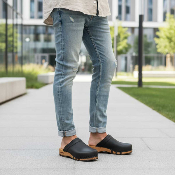 [Schwarz] Harry Herren Clogs mit biegsamer nachhaltiger holzsohle, farbe: schwarz, holzclogs woody, woody schuhe, woody shoes, handgemachte holzschuhe aus österreich, kärnten