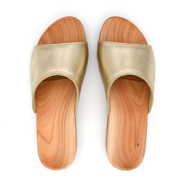 [Gold] Heidi Damen Clog Pantolette mit biegsamer nachhaltiger holzsohle, farbe: gold, holzclogs woody, woody schuhe, woody shoes, handgemachte holzschuhe aus österreich, kärnten