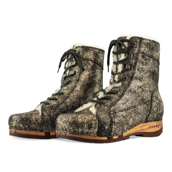 [Noirgold] Heike Damen Clog Stiefelette, clog lammfell gefütterter clog stiefel damen mit biegsamer nachhaltiger holzsohle, holzclogs woody, woody schuhe, woody shoes, handgemachte holzschuhe aus österreich, kärnten, farbe: noirgold (gold mit schwarzen cracks)