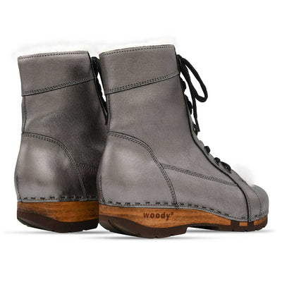 [Titan] Heike Damen Clog Stiefelette, clog lammfell gefütterter clog stiefel damen mit biegsamer nachhaltiger holzsohle, farbe: titan, holzclogs woody, woody schuhe, woody shoes, handgemachte holzschuhe aus österreich, kärnten