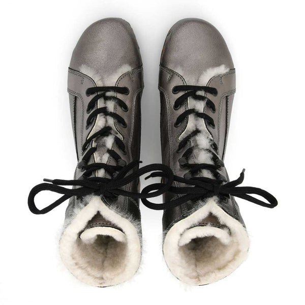 [Titan] Heike Damen Clog Stiefelette, clog lammfell gefütterter clog stiefel damen mit biegsamer nachhaltiger holzsohle, farbe: titan, holzclogs woody, woody schuhe, woody shoes, handgemachte holzschuhe aus österreich, kärnten