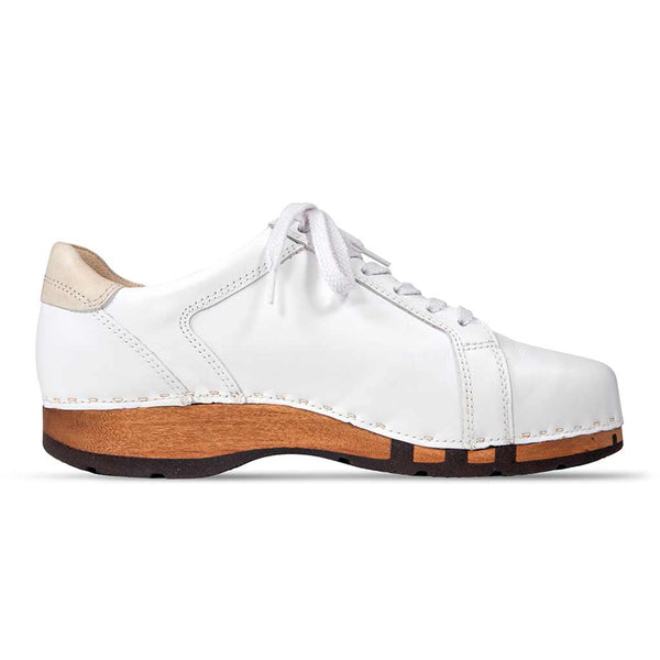 [Weiss-Hielo] Wayne Herren Clog Sneaker, woody holzschuhe. herren clogs, flexible, biegsame holzsohle. holzclogs, sneaker clogs herren, männer clogs mit fussbett. woody leder clogs herren. holzclogs, holzschuhe bestellen. farbe: weiss-hielo