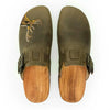 [Oliva] Hubertus Herren Clog mit Stick, biegsame nachhaltige holzsohle, farbe: oliva, holzclogs woody, woody schuhe, woody shoes, handgemachte holzschuhe aus österreich, kärnten
