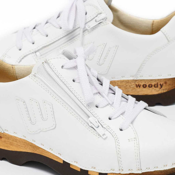 [Weiss] Jack Herren Clog Sneaker mit biegsamer nachhaltiger holzsohle, farbe: weiss (glattleder), holzclogs woody, woody schuhe, woody shoes, handgemachte holzschuhe aus österreich, kärnten