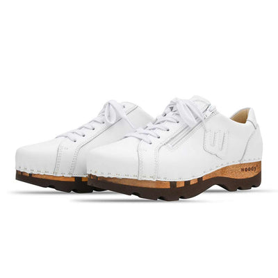 [Weiss] Jack Herren Clog Sneaker mit biegsamer nachhaltiger holzsohle, farbe: weiss (glattleder), holzclogs woody, woody schuhe, woody shoes, handgemachte holzschuhe aus österreich, kärnten