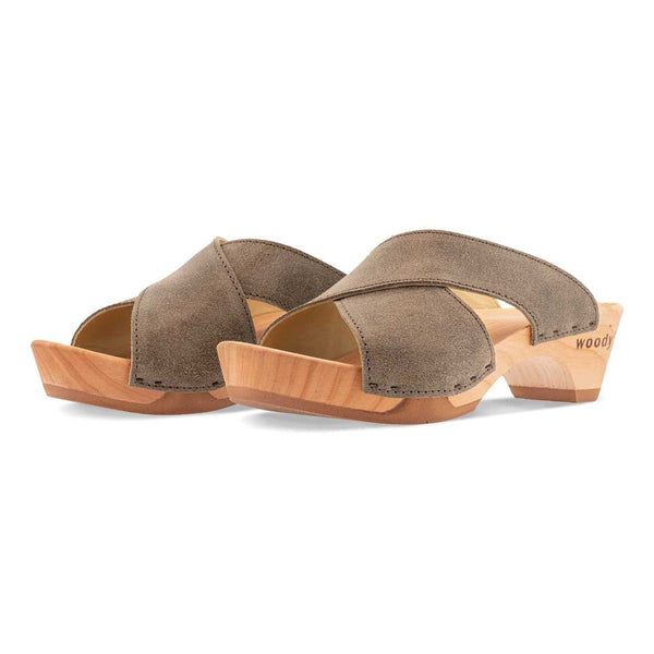 [Sand] Juna Damen Clog Pantolette, farbe: sand (warm grey), clog pantoletten damen mit biegsamer nachhaltiger weidenholzsohle, holzclogs woody, woody schuhe, woody shoes, handgemachte holzschuhe aus österreich, kärnten