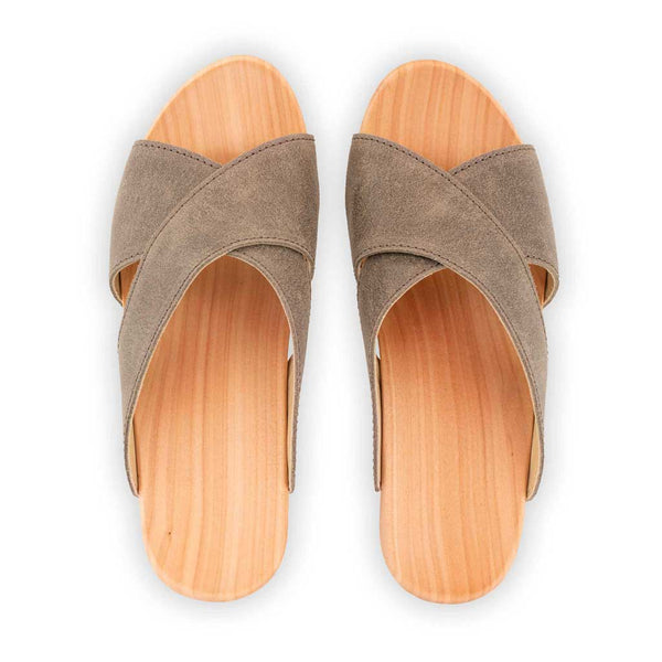 [Sand] Juna Damen Clog Pantolette, farbe: sand (warm grey), clog pantoletten damen mit biegsamer nachhaltiger weidenholzsohle, holzclogs woody, woody schuhe, woody shoes, handgemachte holzschuhe aus österreich, kärnten