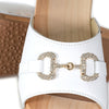 [Weiss mit Schmuck] Farah Damen Clog Pantolette – elegant, mit biegsamer Sohle aus nachhaltigem Weidenholz, Farbe: weiss (mit goldener und strassbesetzter Zierschnalle)