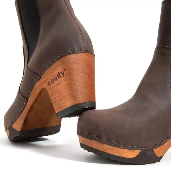 [Caffe] Lara Damen Clog Stiefelette mit biegsamer nachhaltiger Weidenholzsohle-holzclogs woody, woody schuhe, woody shoes, handgemachte holzschuhe aus österreich, kärnten, farbe: caffe (braun)