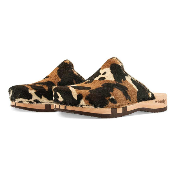 [Fell Kombi] Lea Fell Clog, clog sneakers für damen mit biegsamer nachhaltiger holzsohle, farbe: fell kombi (kuh-print-design), holzclogs woody, woody schuhe, woody shoes, handgemachte holzschuhe aus österreich, kärnten