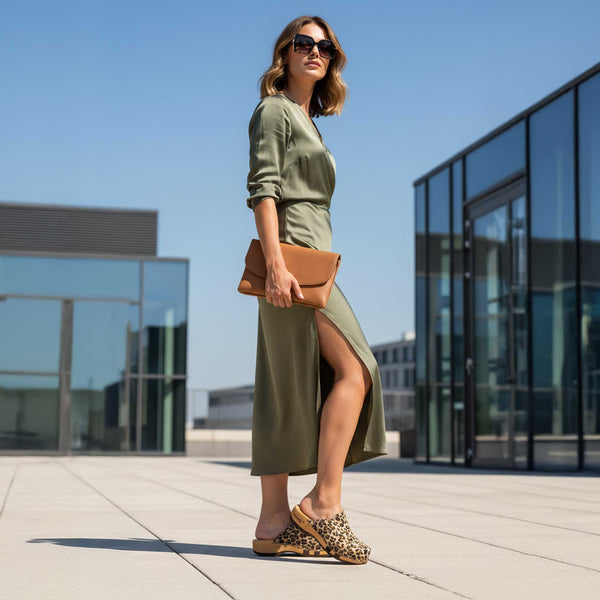 [Wildcat] Lea Damen Clog von woody holzschuhe damenclogs mit fexibler holzsohle. holzclogs farbe: woldcat (leopard-print), Damenclogs, Damen Clogs - Clogs Damen. Holzschuhe für Damen, Damen Clogs, Holzclogs, Damen Pantoletten mit Holzsohle. Holz Schuhe, Clog für Frauen