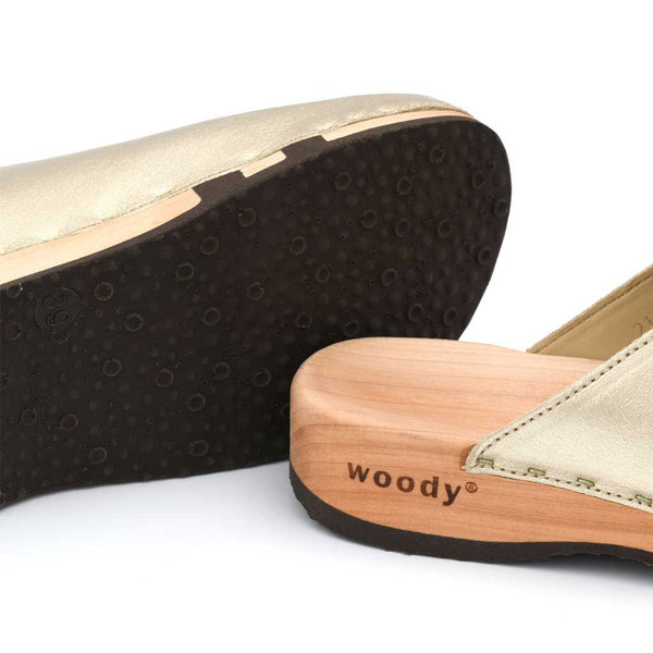 [Gold] Lea Damen Clog von woody holzschuhe damenclogs mit fexibler holzsohle. holzclogs farbe: gold, Damenclogs, Damen Clogs - Clogs Damen. Holzschuhe für Damen, Damen Clogs, Holzclogs, Damen Pantoletten mit Holzsohle. Holz Schuhe, Clog für Frauen