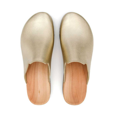 [Gold] Lea Damen Clog von woody holzschuhe damenclogs mit fexibler holzsohle. holzclogs farbe: gold, Damenclogs, Damen Clogs - Clogs Damen. Holzschuhe für Damen, Damen Clogs, Holzclogs, Damen Pantoletten mit Holzsohle. Holz Schuhe, Clog für Frauen