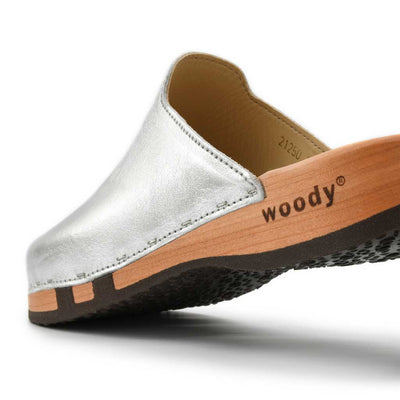 [Silber] Lea Damen Clog von woody holzschuhe damenclogs mit fexibler holzsohle. holzclogs farbe: silber, Damenclogs, Damen Clogs - Clogs Damen. Holzschuhe für Damen, Damen Clogs, Holzclogs, Damen Pantoletten mit Holzsohle. Holz Schuhe, Clog für Frauen