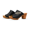 [Schwarz mit Schmuck] Leyla Damen Clog Pantolette – elegant, mit biegsamer Sohle – Farbe: Schwarz (mit mit stassbesetztem, goldenem Schmuckelement)