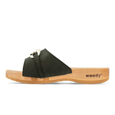 [Nero] Lina Damen Clog Pantolette, farbe: nero (schwarz), clogs pantoletten damen mit biegsamer nachhaltiger weidenholzsohle, holzclogs woody, woody schuhe, woody shoes, handgemachte holzschuhe aus österreich, kärnten, metal-accessoires-inchrome-optic. Damenclogs, Damen Clogs - Clogs Dame