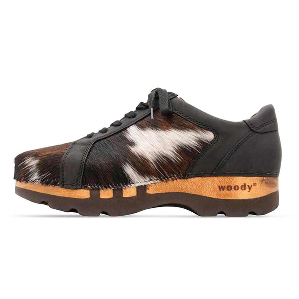 [Fell Natur] Luca Fell Herren Clog Sneaker mit biegsamer nachhaltiger holzsohle und tricolore kuhfell, farbe: fell natur, holzclogs woody, woody schuhe, woody shoes, handgemachte holzschuhe aus österreich, kärnten