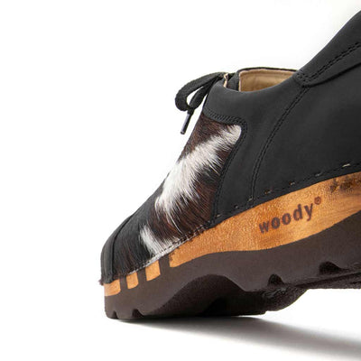 [Fell Natur] Luca Fell Herren Clog Sneaker mit biegsamer nachhaltiger holzsohle und tricolore kuhfell, farbe: fell natur, holzclogs woody, woody schuhe, woody shoes, handgemachte holzschuhe aus österreich, kärnten