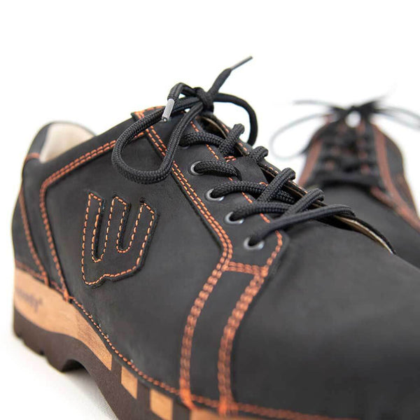 [Nero Bronze] Luca Herren Clog Sneaker mit biegsamer nachhaltiger holzsohle, der bestseller, farbe: nero bronze (schwarz mit bronze nähten), holzclogs woody, woody schuhe, woody shoes, handgemachte holzschuhe aus österreich, kärnten