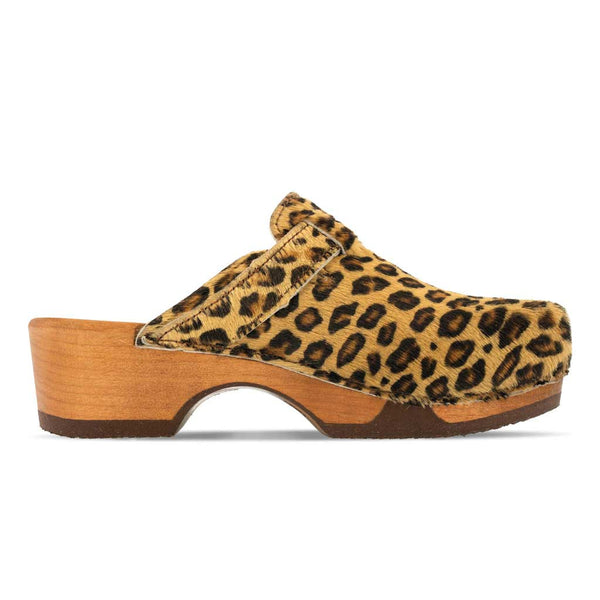 [Leopard] Manu Fell Damen Clog, fellclogs, clogs damen mit biegsamer nachhaltiger holzsohle, der bestseller, farbe: leopard (animal print), holzclogs woody, woody schuhe, woody shoes, handgemachte holzschuhe aus österreich, kärnten