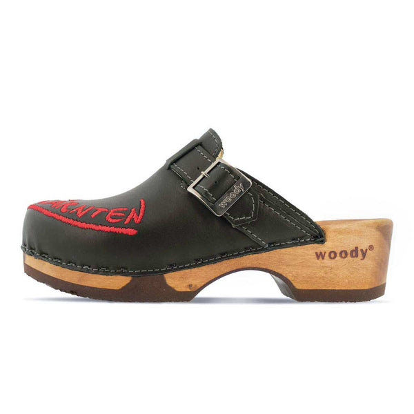 [Schwarz] Manu Kärnten Damen Clog mit stick und biegsamer nachhaltiger holzsohle, der bestseller, farbe: schwarz, holzclogs woody, woody schuhe, woody shoes, handgemachte holzschuhe aus österreich, kärnten